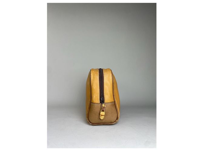 Beauty case in pelle vintage Loewe Giallo Oro - vista 9