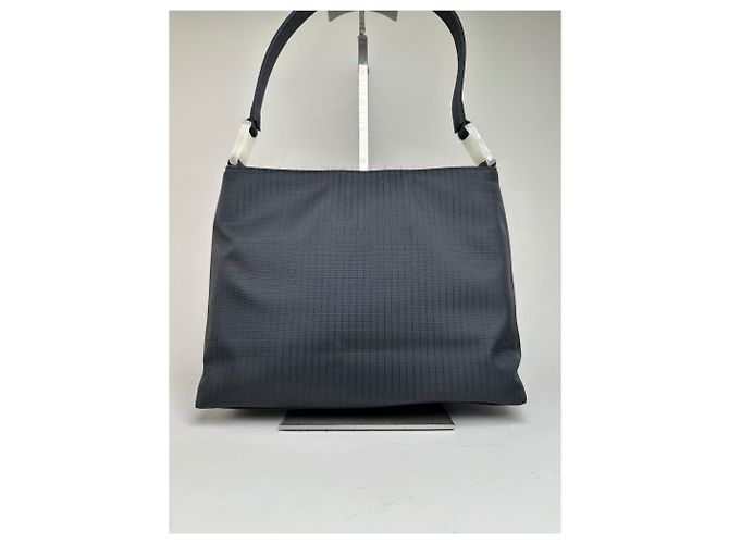 Vintage Givenchy Nylon Schultertasche Schwarz Silber - Ansicht 10