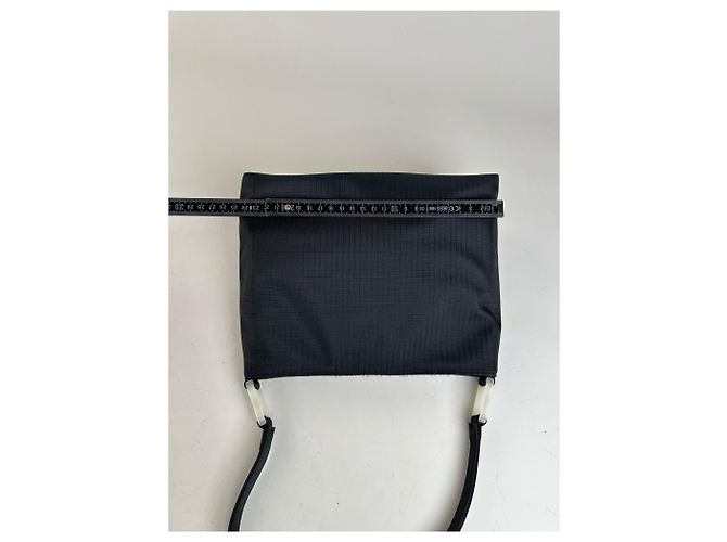 Vintage Givenchy Nylon Schultertasche Schwarz Silber - Ansicht 12