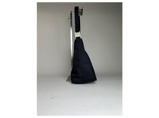 Vintage Givenchy Nylon Schultertasche Schwarz Silber - Ansicht 4