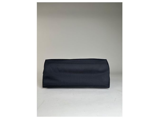 Vintage Givenchy Nylon Schultertasche Schwarz Silber - Ansicht 8