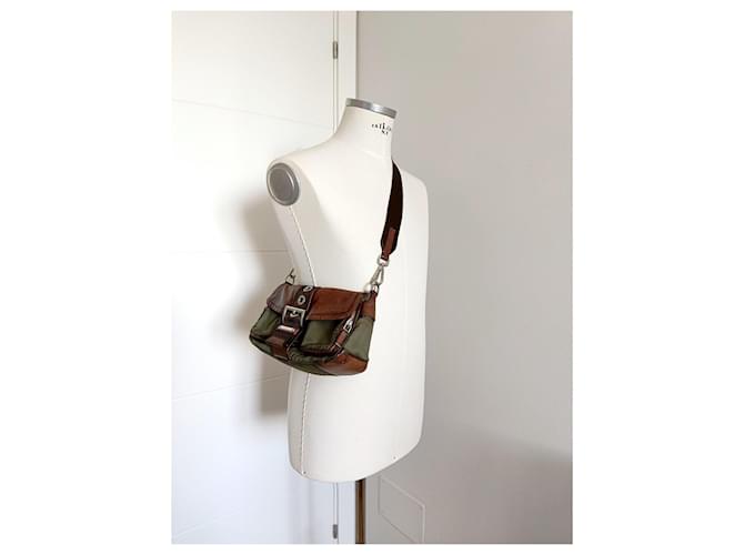Borsa a tracolla Prada in nylon e pelle marrone e verde - vista 15