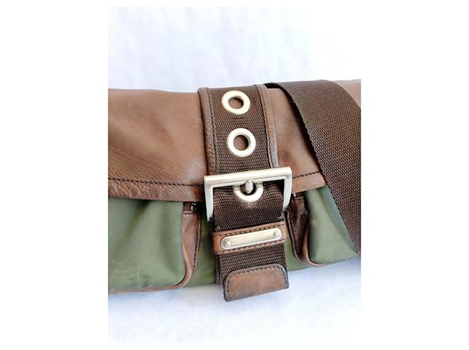 Borsa a tracolla Prada in nylon e pelle marrone e verde - vista 6