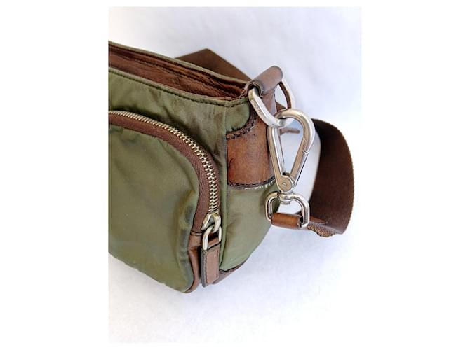 Borsa a tracolla Prada in nylon e pelle marrone e verde - vista 8