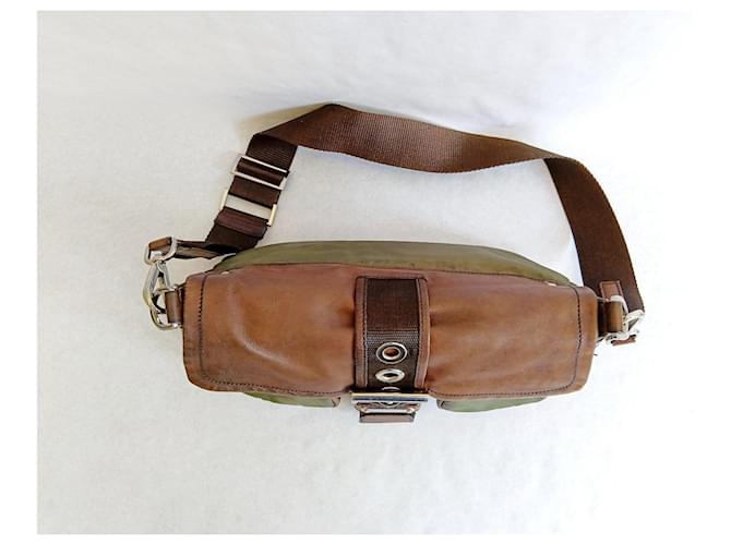 Borsa a tracolla Prada in nylon e pelle marrone e verde - vista 9