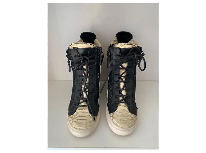 Giuseppe Zanotti Sneakers con zeppa stampa python e pelle nera Nero Beige - vista 2