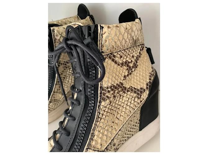 Giuseppe Zanotti Sneakers con zeppa stampa python e pelle nera Nero Beige - vista 4