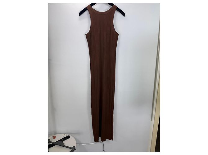Totême Geripptes Strick-Maxikleid Braun - Ansicht 4