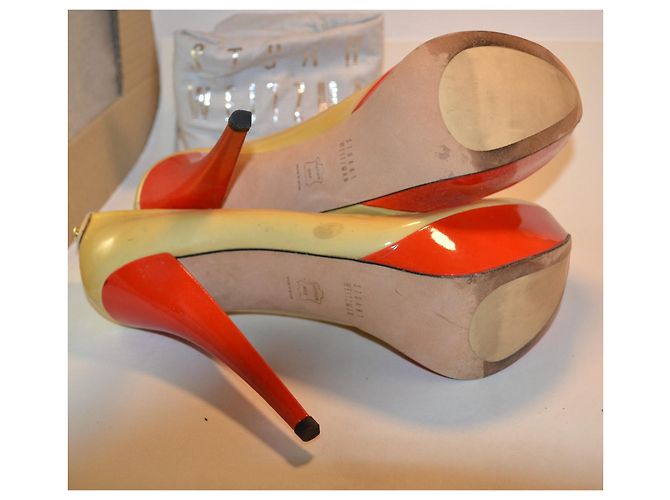 Stuart Weitzman Décolleté Peep-Toe Gialle e Rosse Rosso Giallo - vista 5