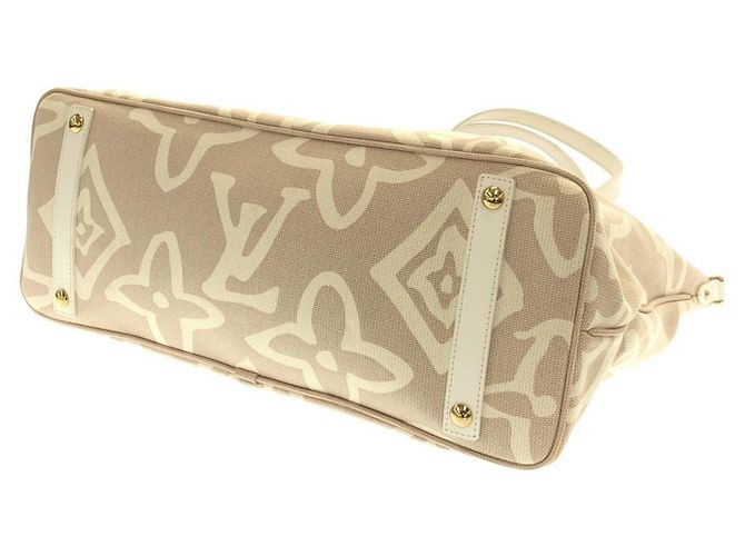 Borsa Louis Vuitton Taïcienne GM - vista 3