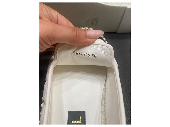 Espadrilles Chanel in pelle trapuntata bianco e nero - vista 9