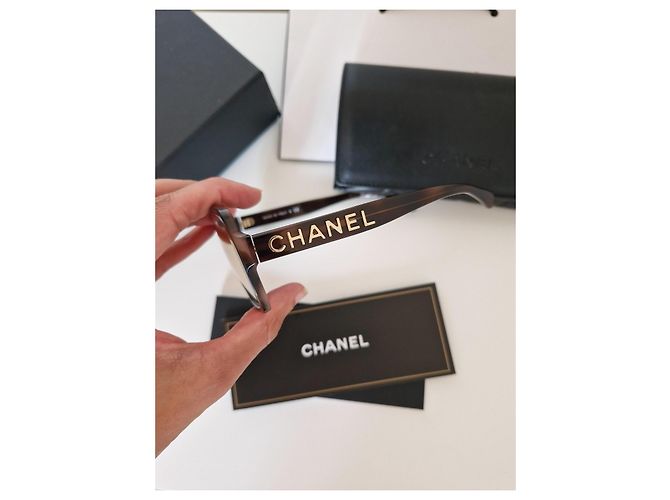 Occhiali da sole Chanel quadrati tartarugati con lenti a specchio oro Marrone - vista 2