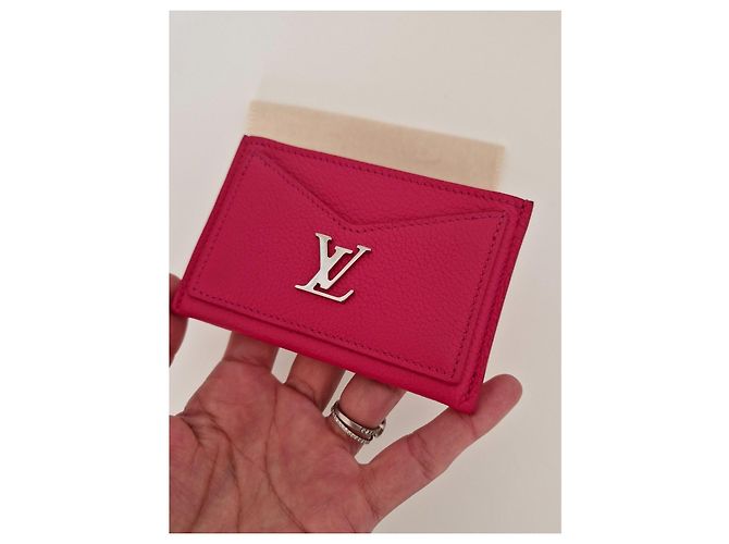 Louis Vuitton Lockme Tarjetero Rose Vif piel granulada Rosa - vista 4