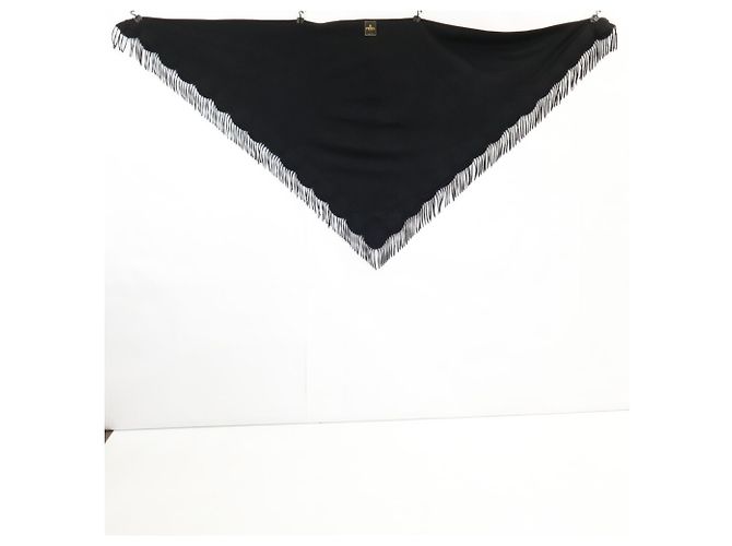 Sciarpa Triangle Fendi in Cashmere e Pelliccia Nera con Frange Nero - vista 2
