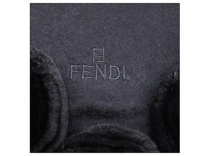 Sciarpa Triangle Fendi in Cashmere e Pelliccia Nera con Frange Nero - vista 4