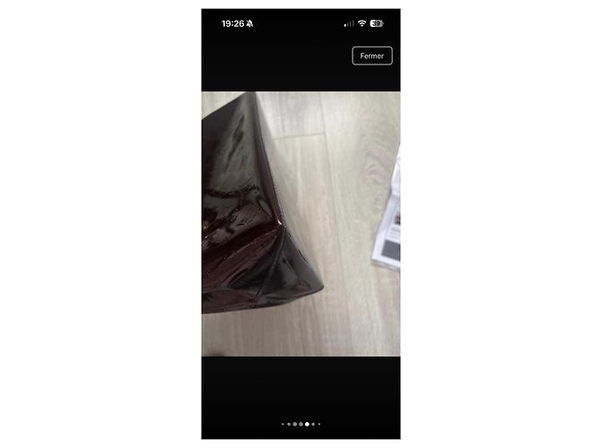 Bolso Louis Vuitton Monogram de piel charol granate Burdeos - vista 10
