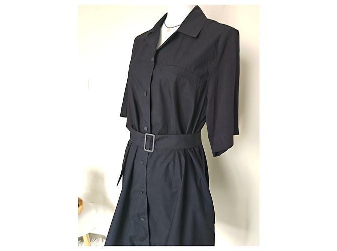 COS Schwarzes Hemdkleid mit Gürtel - Ansicht 18