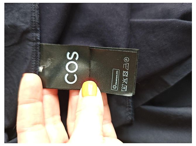 COS Schwarzes Hemdkleid mit Gürtel - Ansicht 19