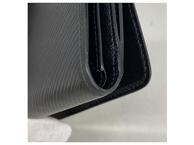Louis Vuitton Epi Portefeuille Twist Compact Wallet Preto - vista 5