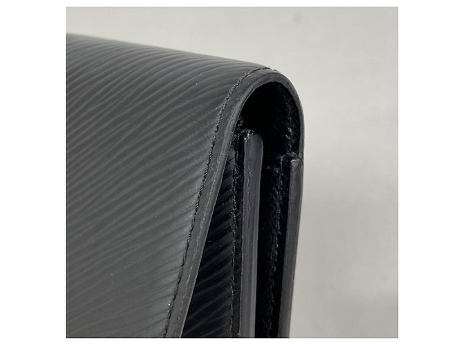 Louis Vuitton Epi Portefeuille Twist Compact Wallet Preto - vista 6