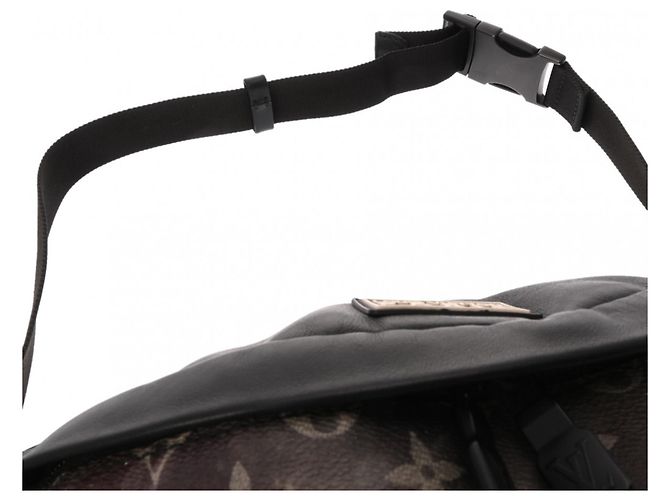 Bumbag Borsa a tracolla Louis Vuitton Monogram Galaxy Discovery Nero - vista 4