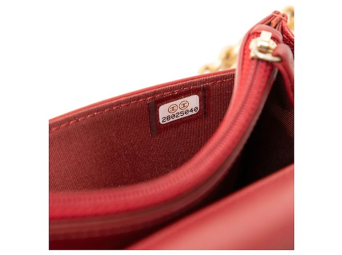 Portafoglio Chanel Boy in caviar trapuntato rosso con catena - vista 6