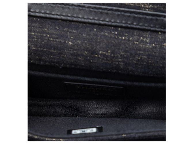 Chanel Blue Mini Gestepptes Denim Double You Kartenetui mit Kette Blau Marineblau - Ansicht 4