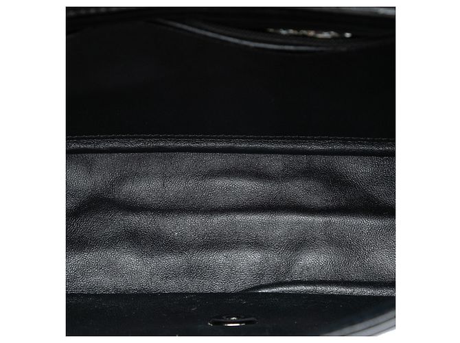 Chanel Black Jumbo Quilted Patent e Lambskin Trimmed Classic Twist Flap Nero - vista 4