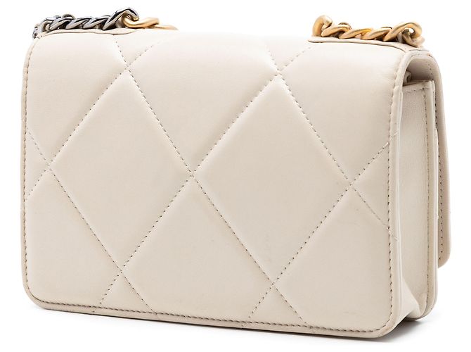 Wallet On Chain Carteira com corrente Chanel 19 em couro de cordeiro acolchoado marrom Bege - vista 2