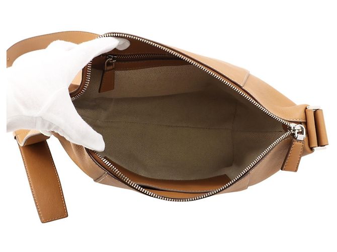 Borsa a tracolla in pelle marrone Prada - vista 5