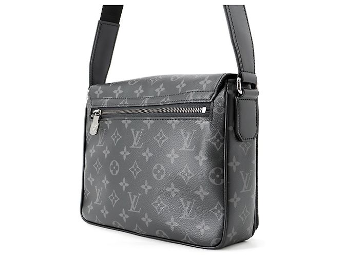 Borsa a tracolla Louis Vuitton Monogram Eclipse District PM Nero - vista 2