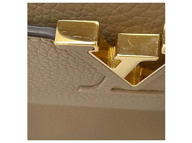 Borsa Louis Vuitton Capucines BB - vista 15
