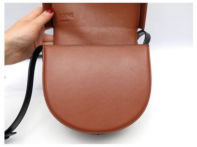 BORSA A MANO LOEWE HEEL DUO A894A01X02 IN PELLE MARRONE & NERO TRACULLA - vista 11