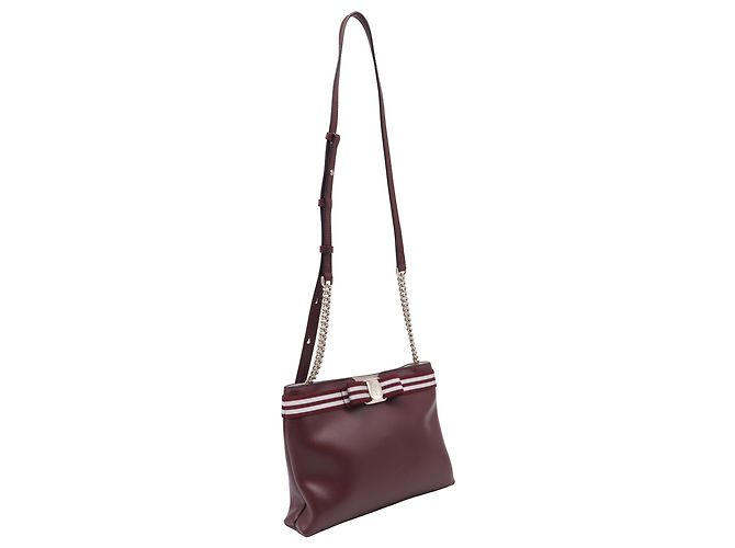 Salvatore Ferragamo Borsa a tracolla Ferragamo Vara Bow in pelle rossa Rosso Bordò - vista 2