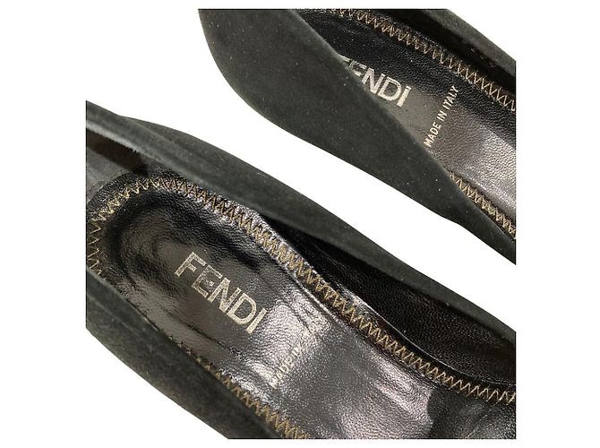 Décolleté in scamosciato con punta a punta Fendi Nero - vista 5