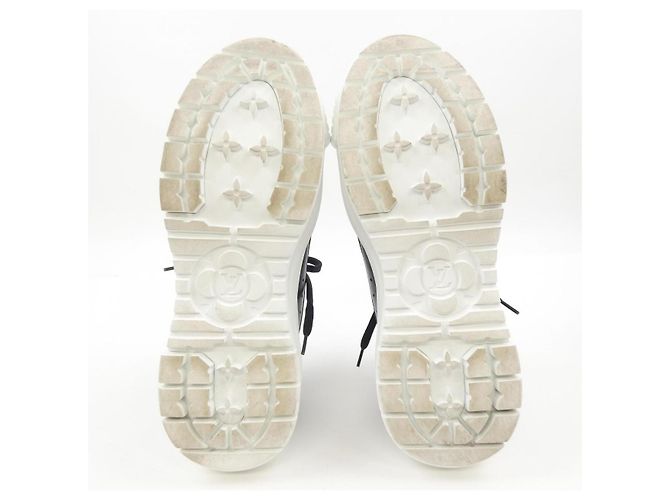 Sneakers Louis Vuitton LV Squad Line Nero Bianco - vista 4