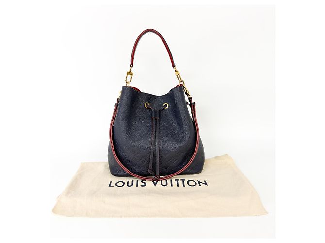 Néonoé Louis Vuitton NeoNoe Monogram Empreinte Leather MM Blu navy - vista 2
