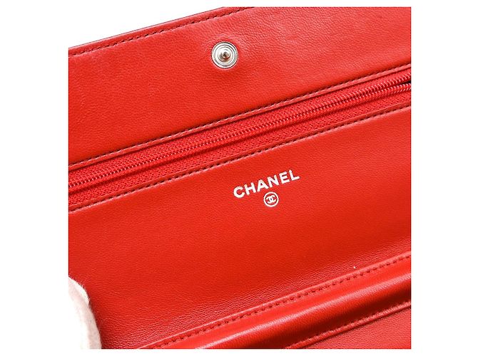 Wallet On Chain Cartera con cadena Chanel Camellia de piel Roja - vista 4
