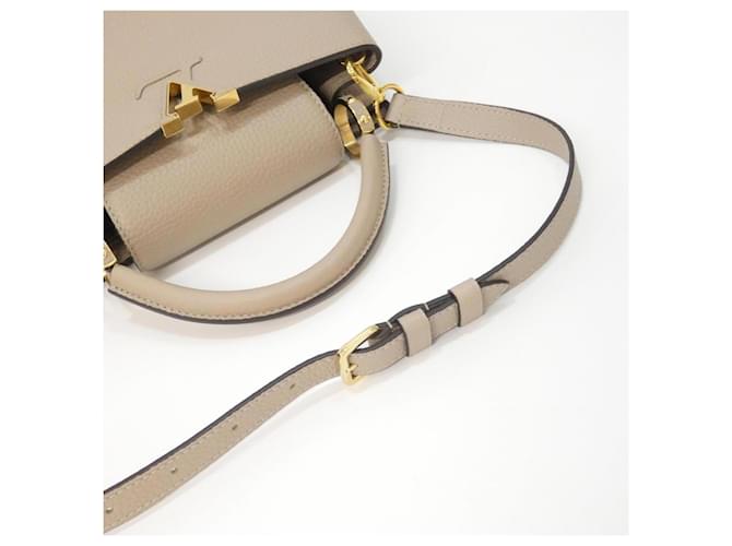 Borsa Louis Vuitton Capucines BB - vista 6