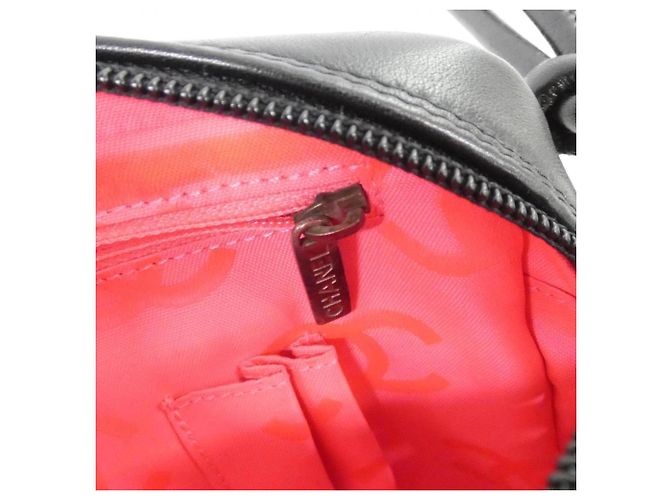 Borsa a tracolla Chanel Cambon Line 28120 Nero Bianco - vista 10