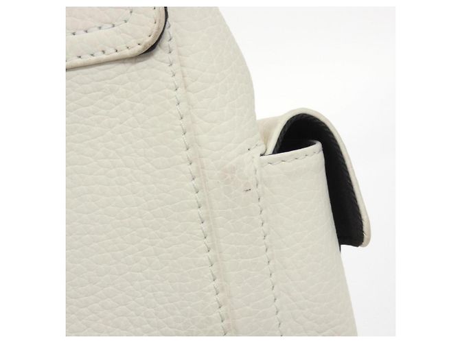 Borsa a tracolla Louis Vuitton Christopher XS Bianco - vista 7