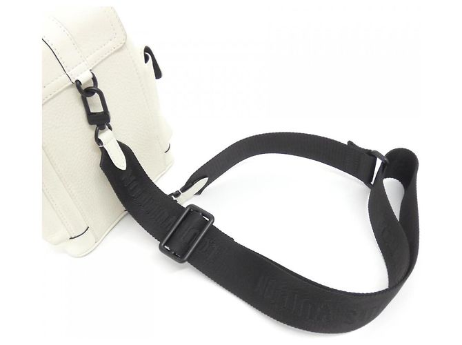 Borsa a tracolla Louis Vuitton Christopher XS Bianco - vista 9