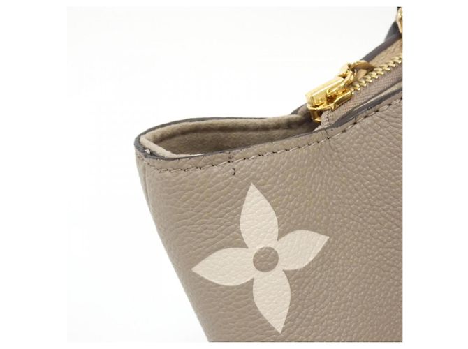 Borsa Louis Vuitton Bicolor Monogram Empreinte Petit Palais PM Grigio - vista 3