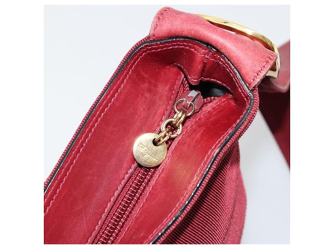 Borsa a tracolla Salvatore Ferragamo Vala in tela e pelle rosso oro Auth ka4578A D'oro - vista 10