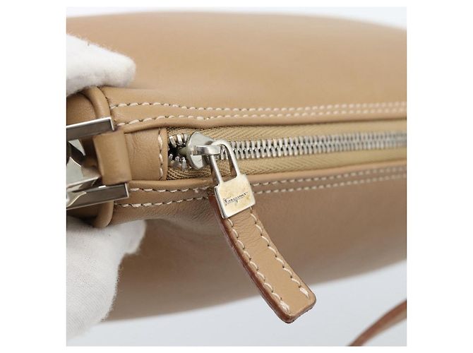 Borsa a Spalla Salvatore Ferragamo Gancini in Pelle Beige Argento Auth BA13171 - vista 10