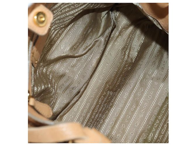 Borsa a Spalla PRADA in Pelle Beige Oro Auth 183307SAV D'oro - vista 10