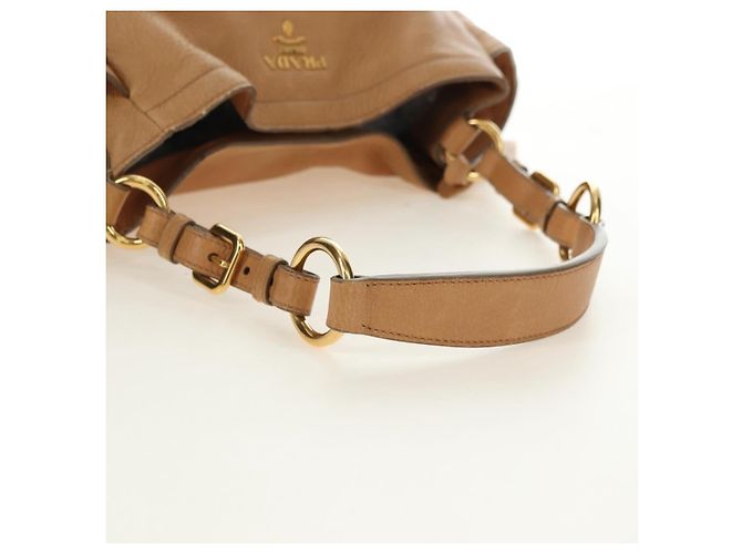 Borsa a Spalla PRADA in Pelle Beige Oro Auth 183307SAV D'oro - vista 7