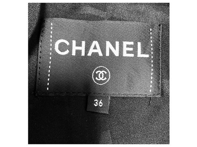 Chaqueta Chanel de lana y lino a rayas Negro / Blanco / Rosa 2023 con botones con logo CC - vista 4