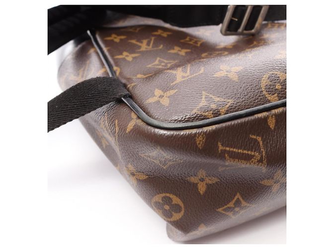 Mochila Louis Vuitton Josh Castaño Negro Monograma - vista 11