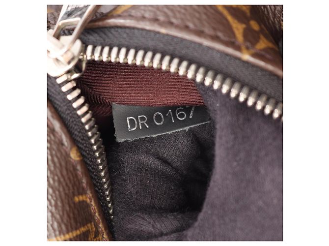 Mochila Louis Vuitton Josh Castaño Negro Monograma - vista 5